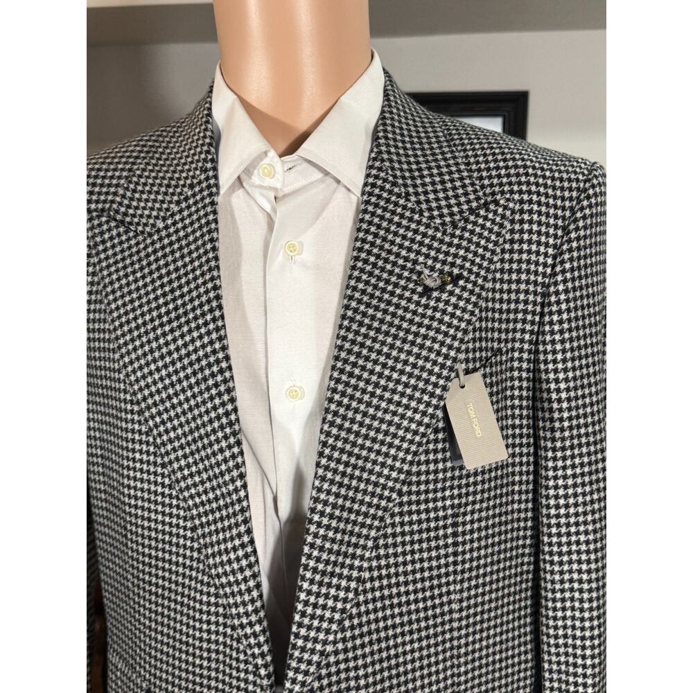 New Tom Ford Peak Lapel Shelton Houndstooth Wool Tweed Suit 48R 38R 33 Trousers - Picture 6 of 16